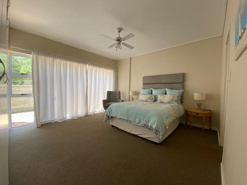 To Let 4 Bedroom Property for Rent in Onrus Western Cape